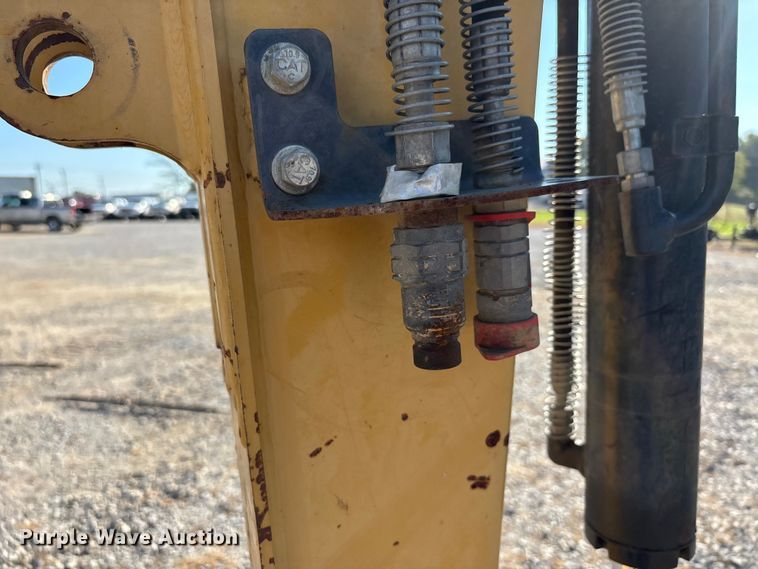 image for item DU1422 2011 Caterpillar 304D CR mini excavator