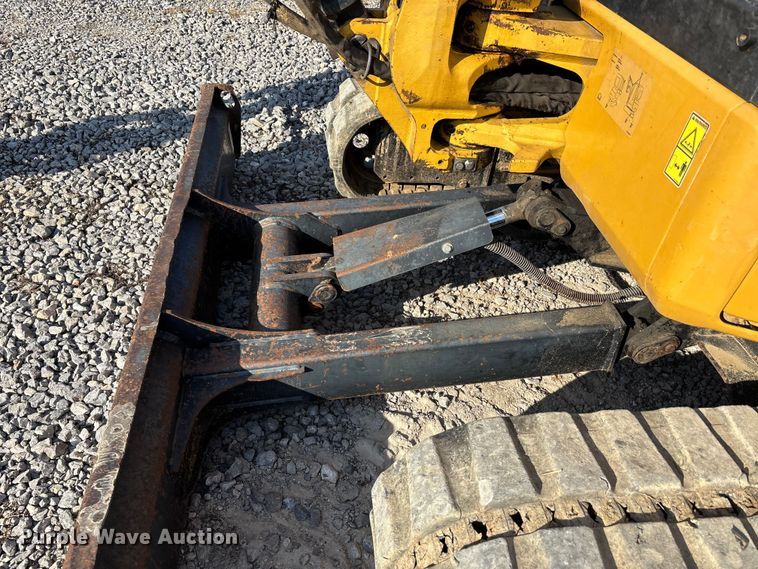 image for item DU1422 2011 Caterpillar 304D CR mini excavator