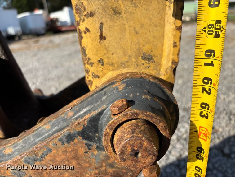 image for item DU1422 2011 Caterpillar 304D CR mini excavator