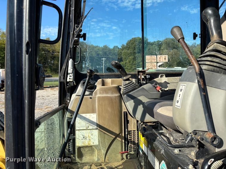 image for item DU1422 2011 Caterpillar 304D CR mini excavator