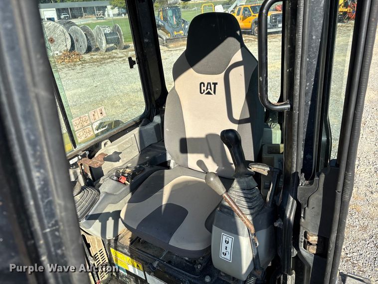 image for item DU1422 2011 Caterpillar 304D CR mini excavator