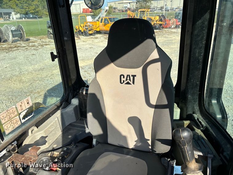 image for item DU1422 2011 Caterpillar 304D CR mini excavator