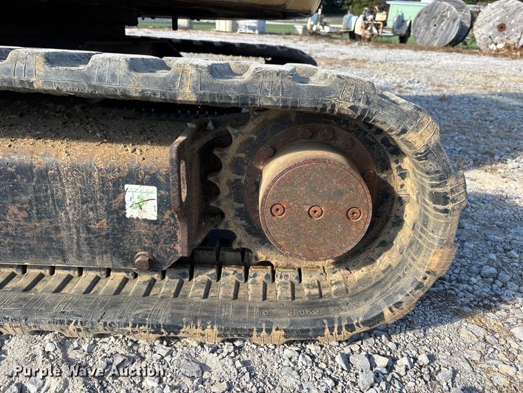 image for item DU1422 2011 Caterpillar 304D CR mini excavator