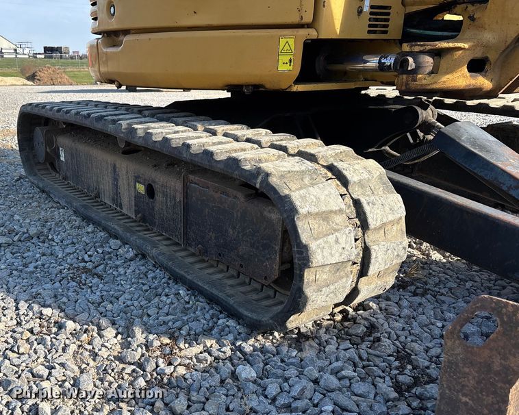 image for item DU1422 2011 Caterpillar 304D CR mini excavator