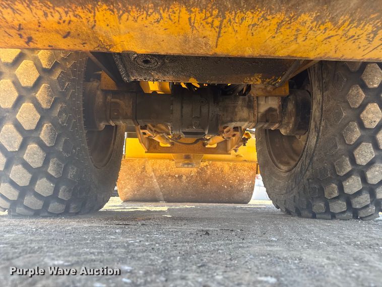 image for item DU3501 2006 Vibromax VM66D single drum vibratory roller