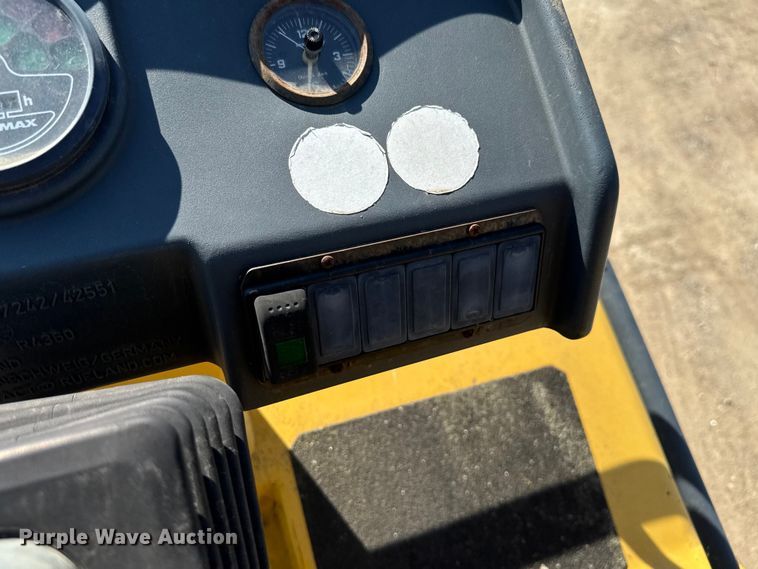 image for item DU3501 2006 Vibromax VM66D single drum vibratory roller