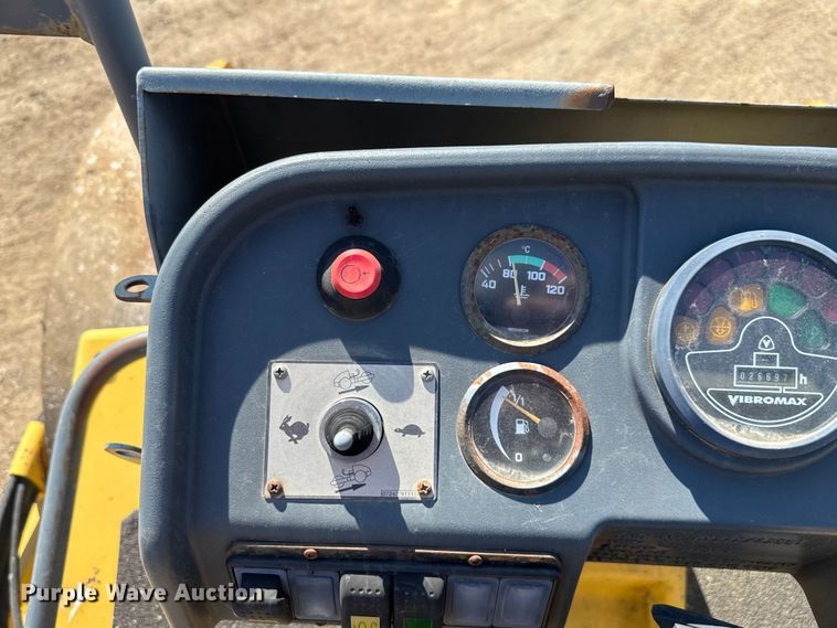 image for item DU3501 2006 Vibromax VM66D single drum vibratory roller