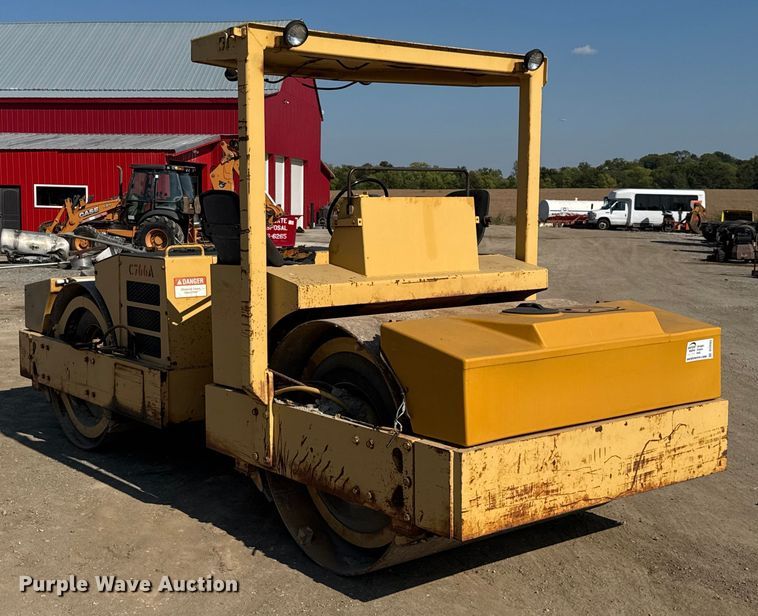 image for item DU3502 Hyster C-766-A double drum vibratory roller