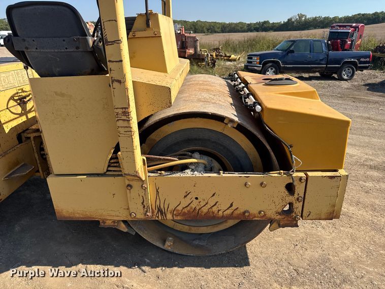 image for item DU3502 Hyster C-766-A double drum vibratory roller