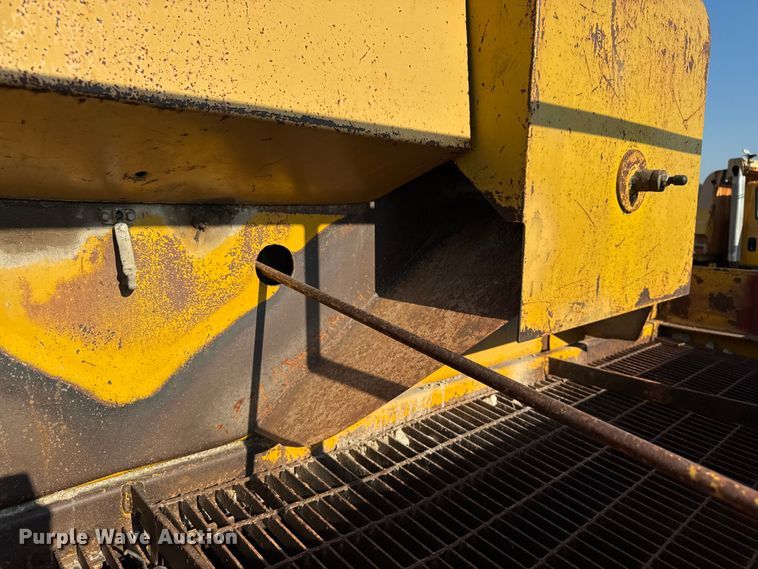 image for item DU3506 Etnyre chip spreader