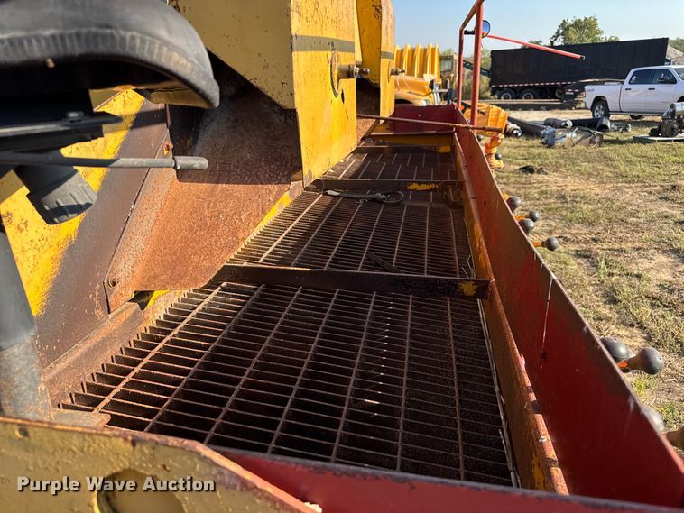 image for item DU3506 Etnyre chip spreader