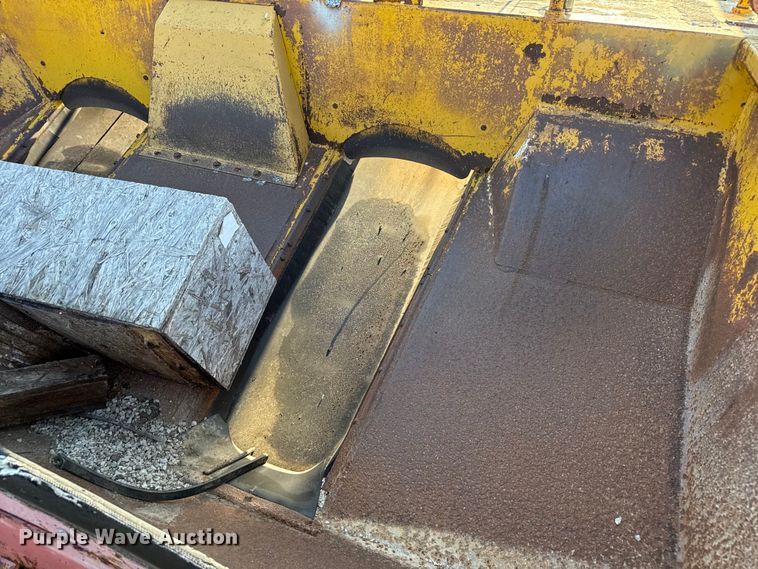 image for item DU3506 Etnyre chip spreader