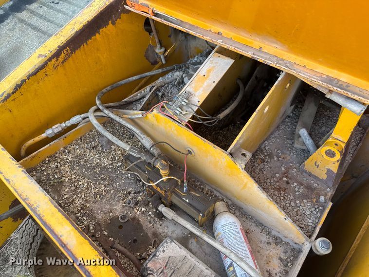 image for item DU3506 Etnyre chip spreader