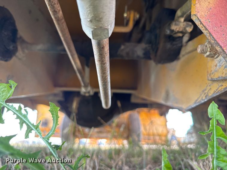 image for item DU3506 Etnyre chip spreader