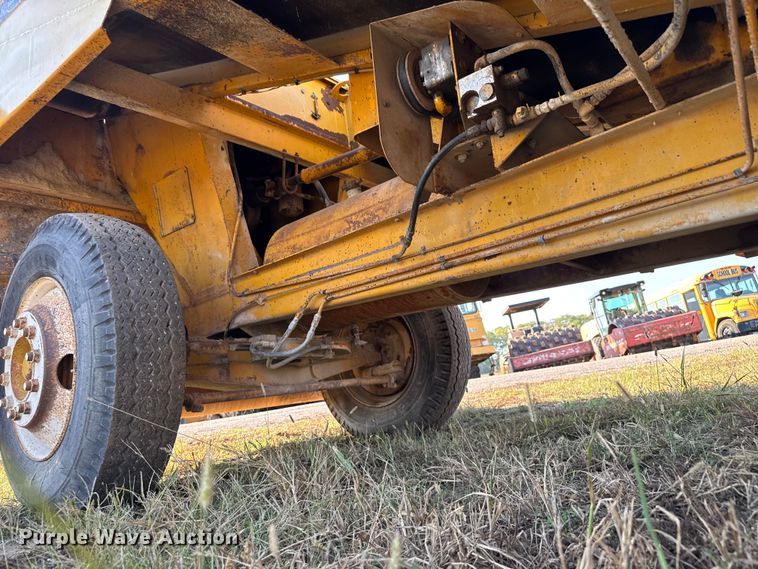 image for item DU3506 Etnyre chip spreader