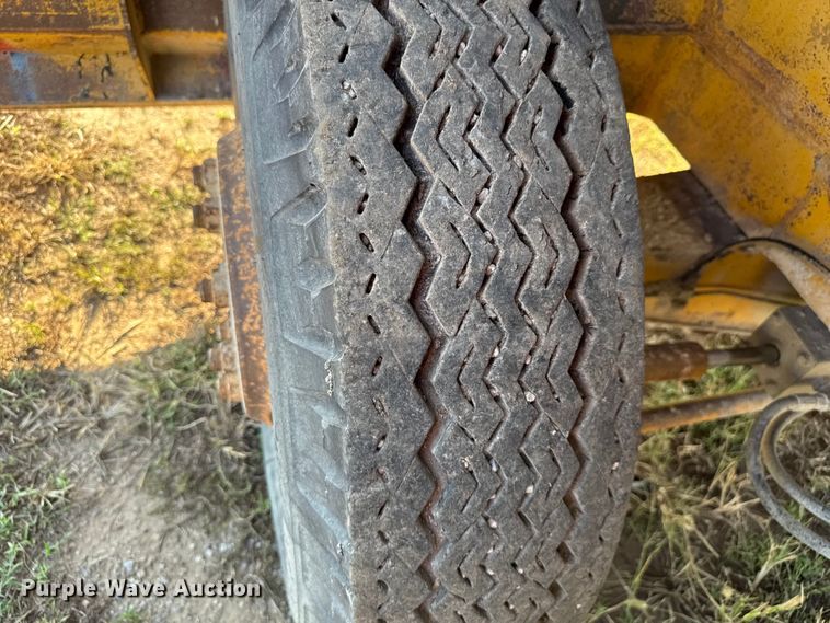 image for item DU3506 Etnyre chip spreader