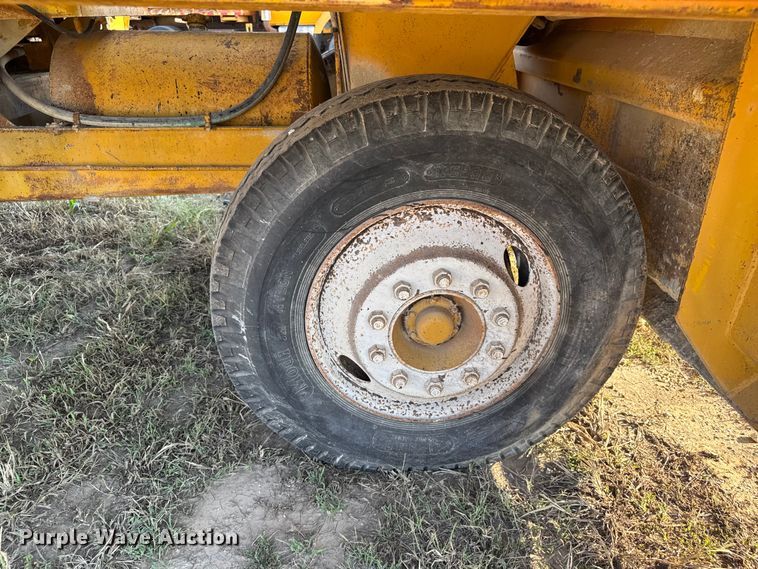 image for item DU3506 Etnyre chip spreader