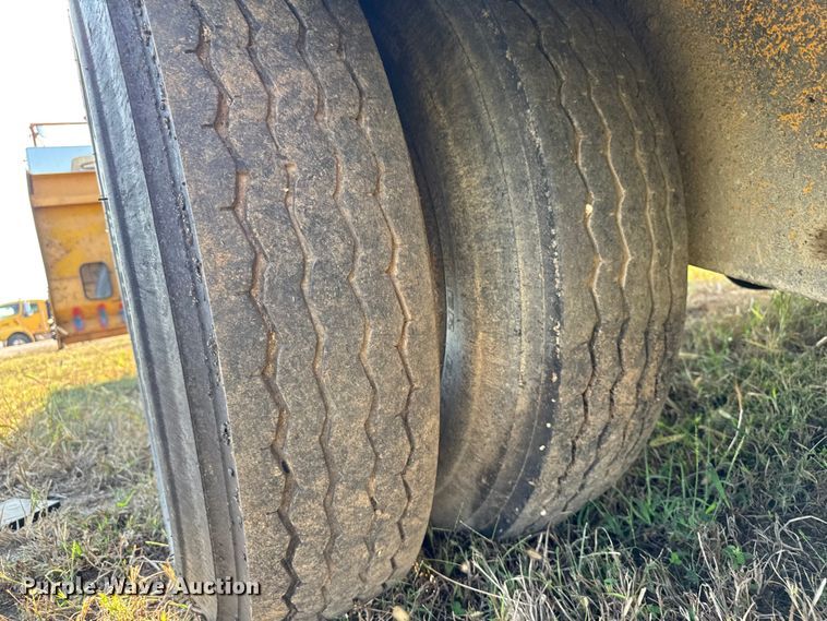 image for item DU3506 Etnyre chip spreader