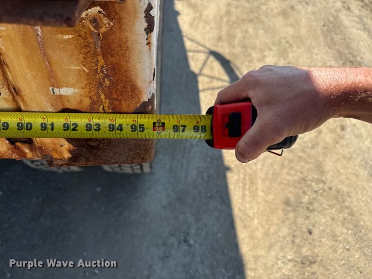 image for item DU3507 2001 International 4900 dump truck