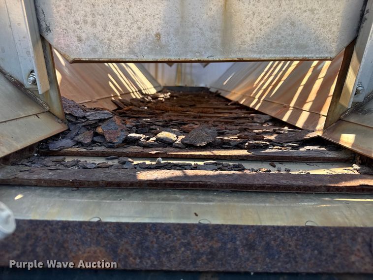 image for item DU3507 2001 International 4900 dump truck