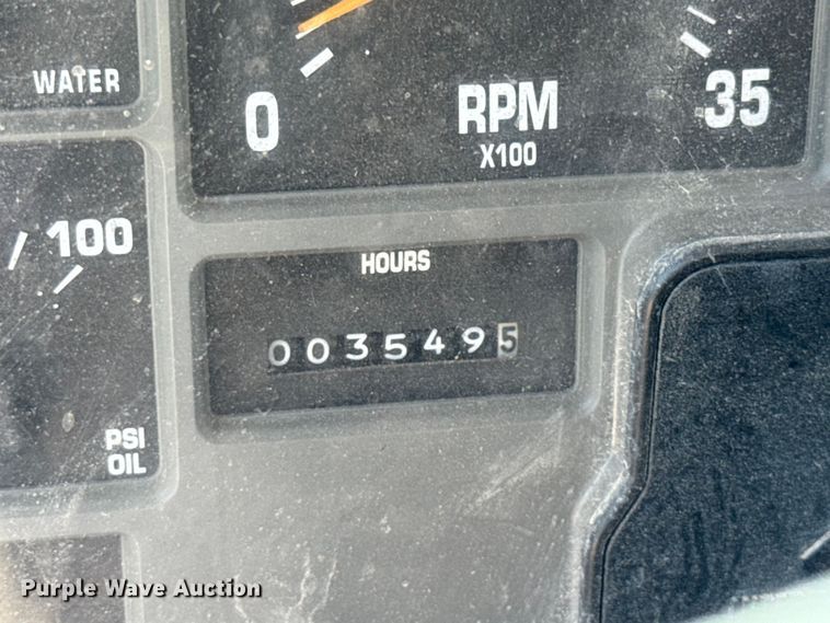 image for item DU3507 2001 International 4900 dump truck