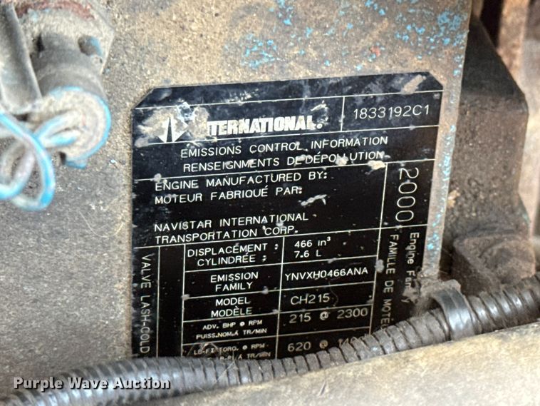 image for item DU3507 2001 International 4900 dump truck