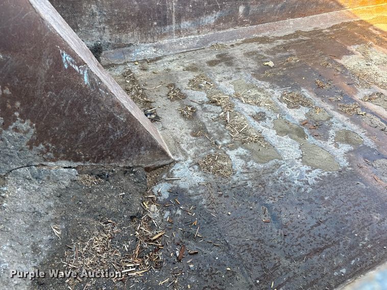 image for item DU3509 2004 Kenworth T800 dump truck