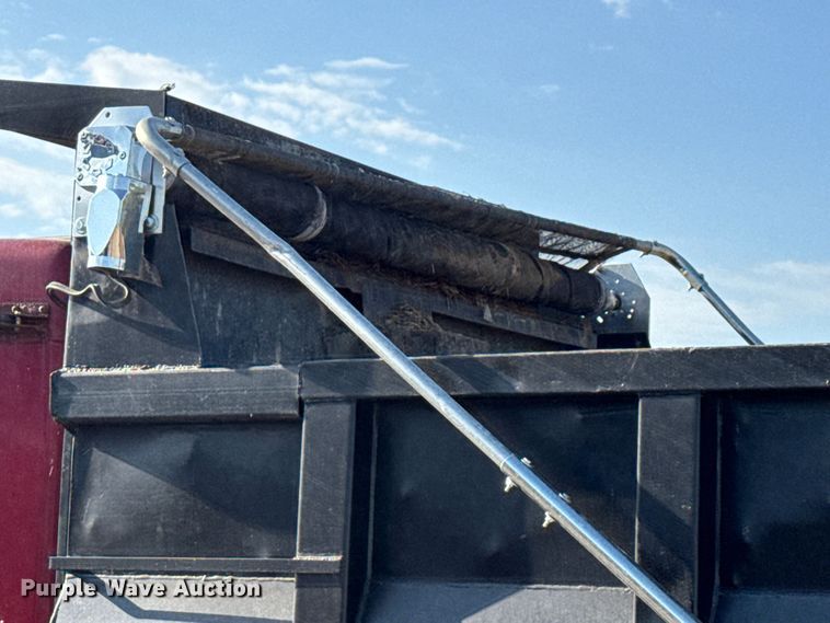 image for item DU3509 2004 Kenworth T800 dump truck