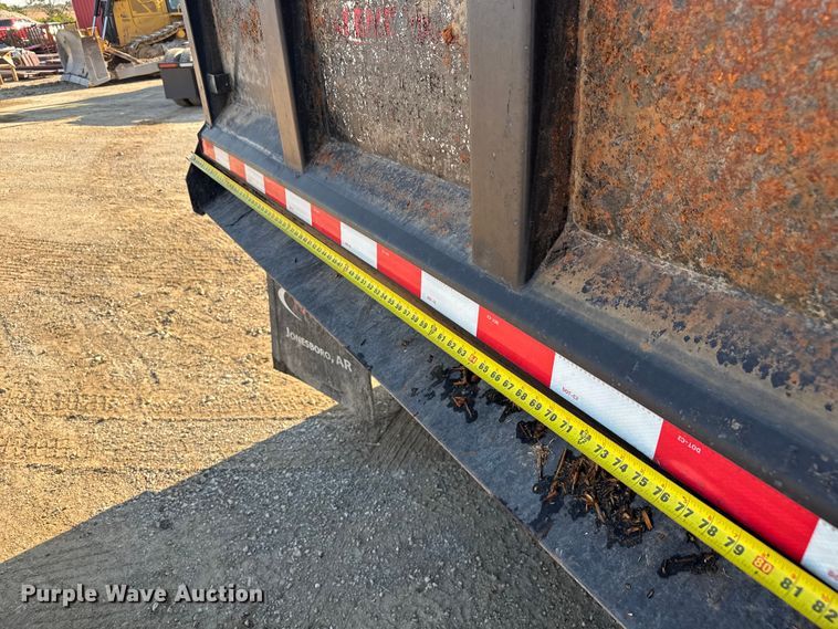 image for item DU3509 2004 Kenworth T800 dump truck