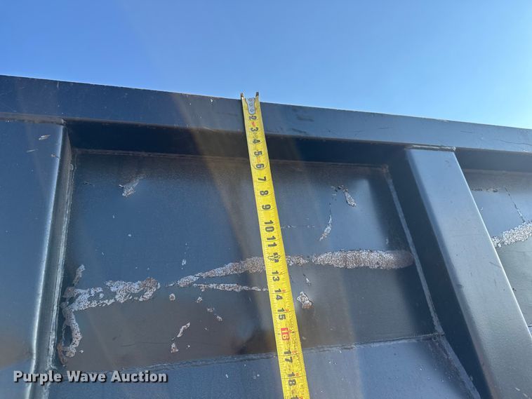 image for item DU3509 2004 Kenworth T800 dump truck