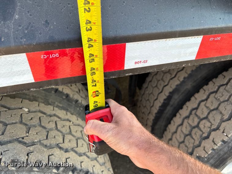 image for item DU3509 2004 Kenworth T800 dump truck