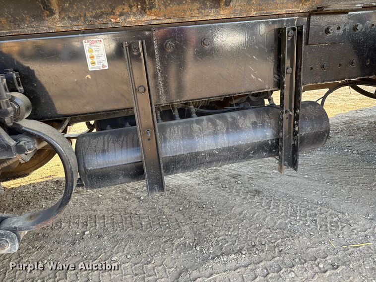 image for item DU3509 2004 Kenworth T800 dump truck