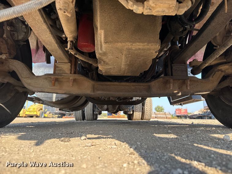 image for item DU3509 2004 Kenworth T800 dump truck