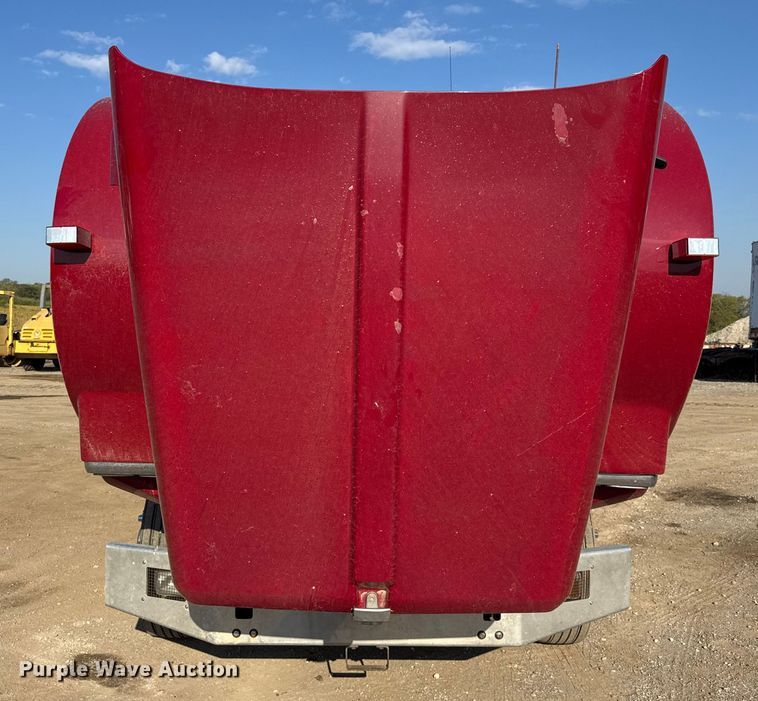 image for item DU3509 2004 Kenworth T800 dump truck