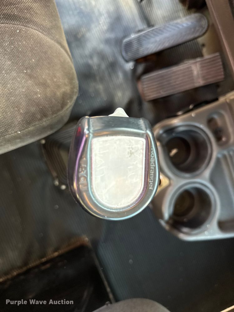 image for item DU3509 2004 Kenworth T800 dump truck