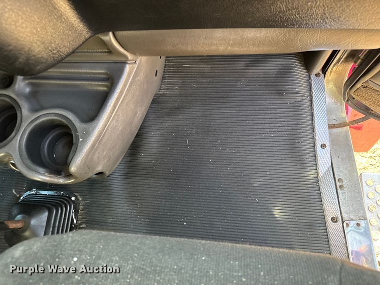 image for item DU3509 2004 Kenworth T800 dump truck