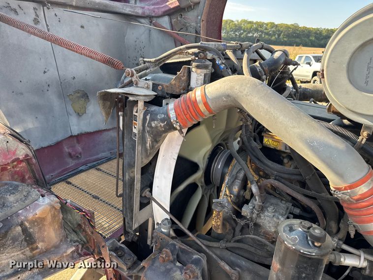 image for item DU3509 2004 Kenworth T800 dump truck