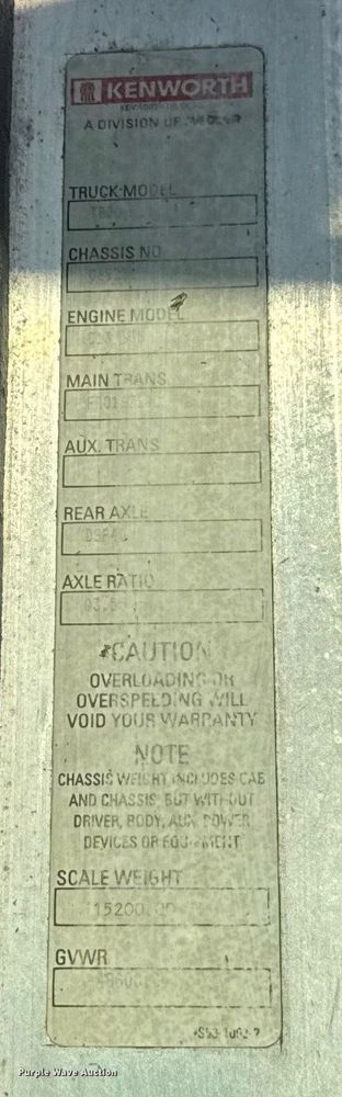 image for item DU3509 2004 Kenworth T800 dump truck