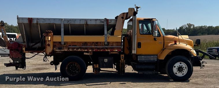 image for item DU3512 2005 International 7400 dump truck