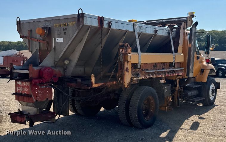 image for item DU3512 2005 International 7400 dump truck