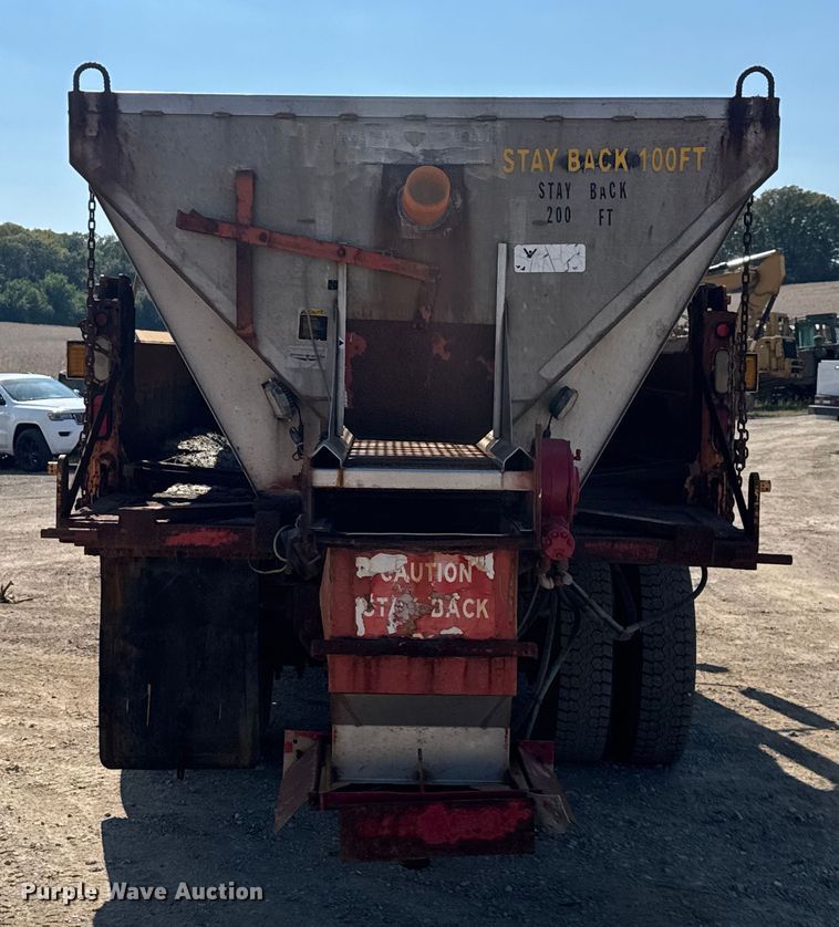 image for item DU3512 2005 International 7400 dump truck