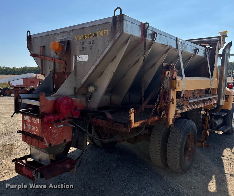 image for item DU3512 2005 International 7400 dump truck