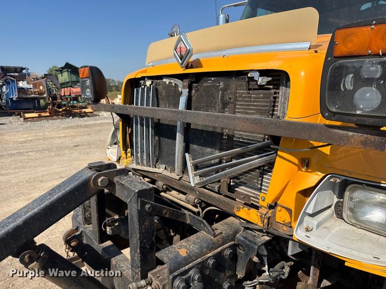 image for item DU3512 2005 International 7400 dump truck