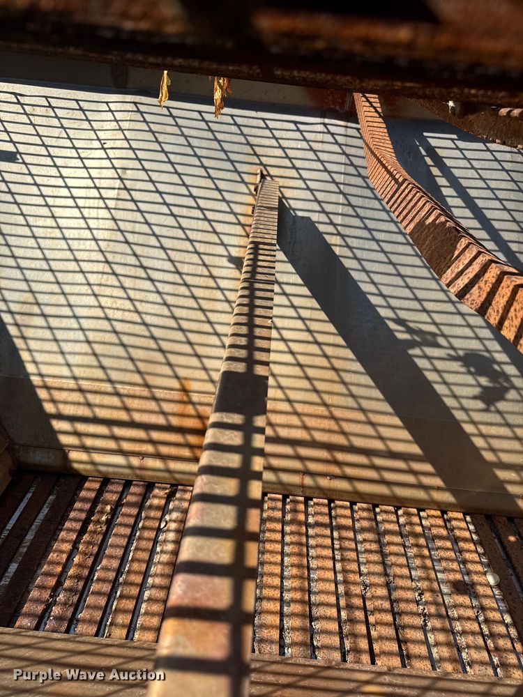 image for item DU3512 2005 International 7400 dump truck