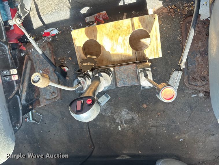 image for item DU3512 2005 International 7400 dump truck