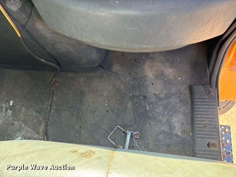 image for item DU3512 2005 International 7400 dump truck