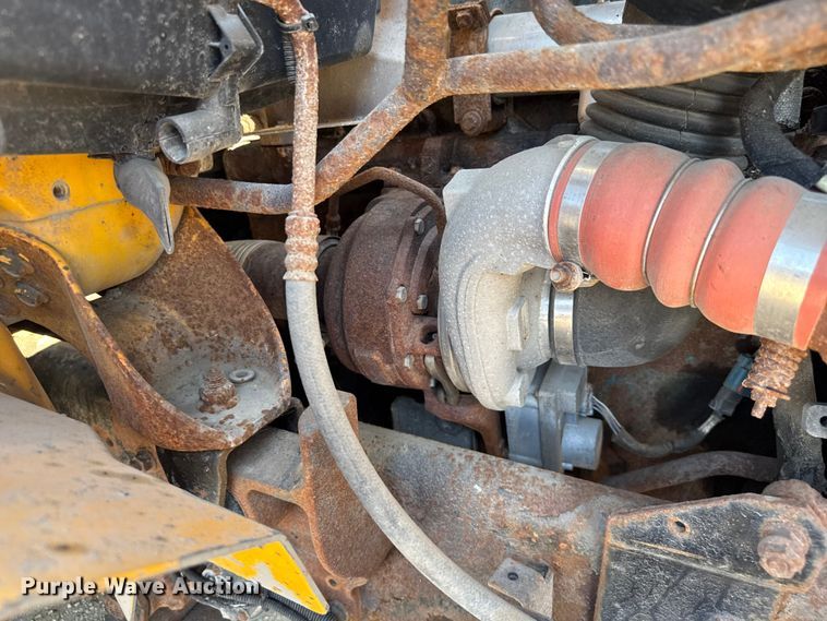 image for item DU3512 2005 International 7400 dump truck