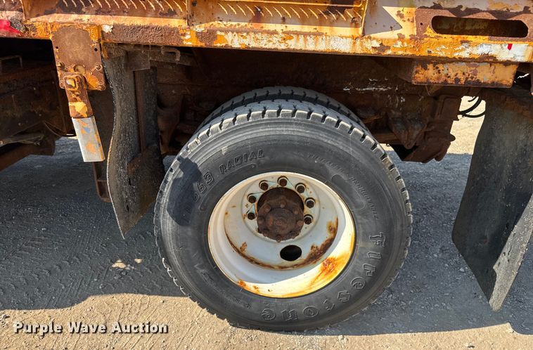 image for item DU3512 2005 International 7400 dump truck