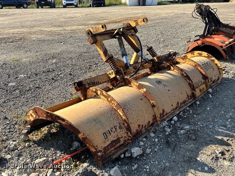 image for item DU3512 2005 International 7400 dump truck