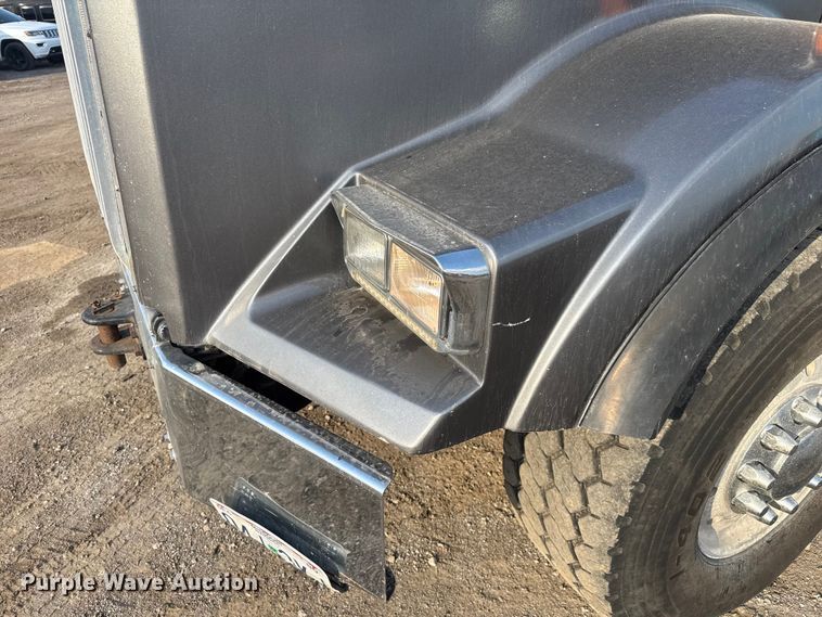 image for item DU3516 2008 Kenworth T800 dump truck